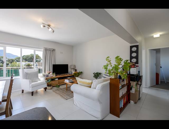 2 BEDROOM APARTMENT SOLD IN PLUMSTEAD